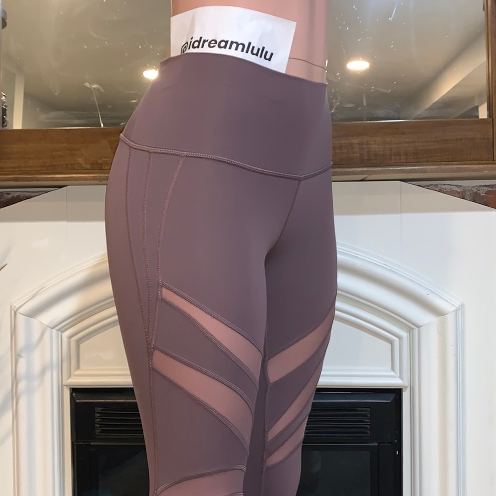 🌿NWT Lululemon Wunder Under HR Tight 28” - Picture 6 of 7